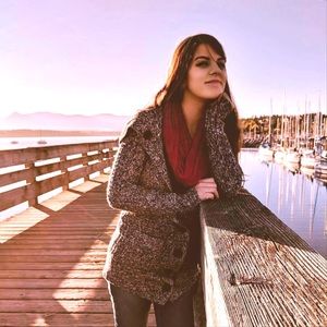 Meet your Posher, Ashley